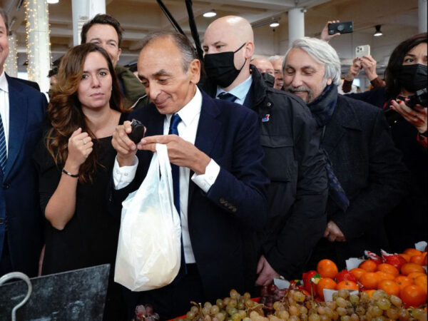 Eric Zemmour quitte deux fois un célèbre magasin parisien sans payer : il s'explique !