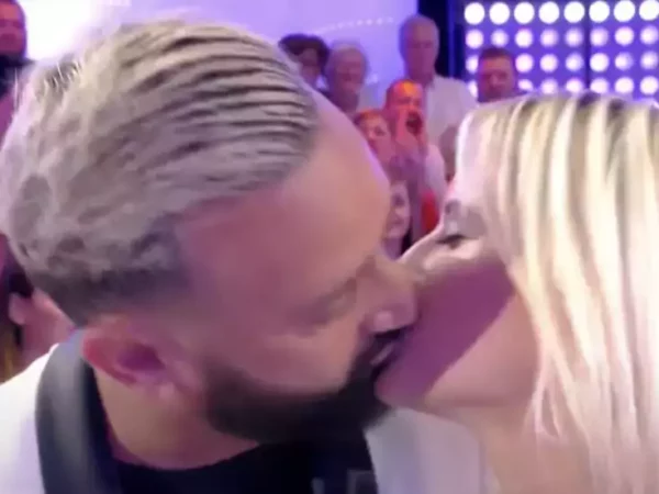 Cyril hanouna et Kelly Vedovelli