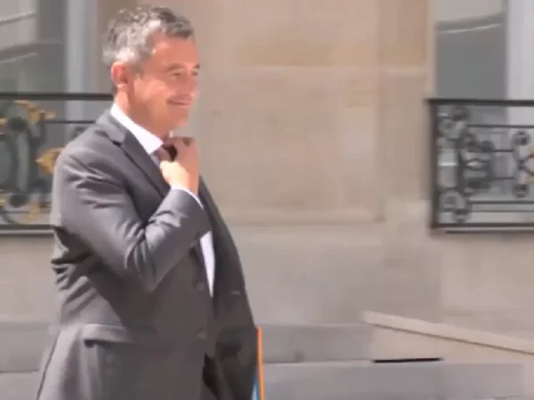 darmanin cravate cnews